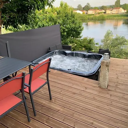 Maison Cocoon Avec Jacuzzi Prive Vue Dordogne בית נופש
