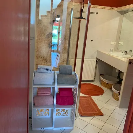 Maison Cocoon Avec Jacuzzi Prive Vue Dordogne Holiday home