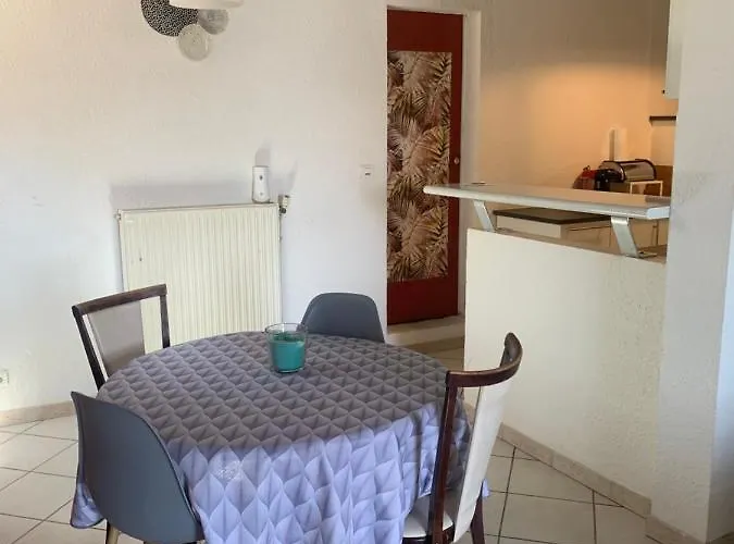 Maison Cocoon Avec Jacuzzi Prive Vue Dordogne 別荘