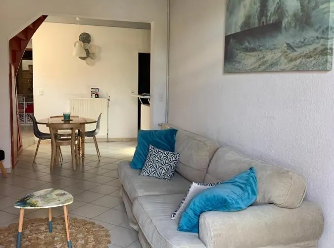 Maison Cocoon Avec Jacuzzi Prive Vue Dordogne * カスティヨン・ラ・バタイユ